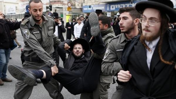 تجنيد الحريديم.. امتحان يهدد برسوب حكومة نتنياهو.. والمعارضة: تمييز بين دمٍ ودم