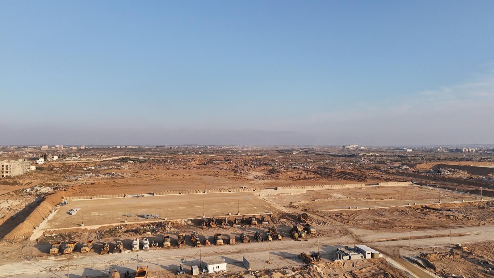 الجيش الإسرائيلي ينشر مشاهد لأعمال إنشاء الرصيف البحري في قطاع غزة 9 الجيش الإسرائيلي ينشر مشاهد لأعمال إنشاء الرصيف البحري في قطاع غزة