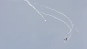 #عاجل|مراسل المنار : طائرة مقاتلة إسرائيلية معادية من نوع F15 حلقت في أجواء المستعمرات الشمالية عند الحدود مع لبنان على مستوى منخفض جدا
