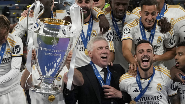 أنشيلوتي يكشف سر فوز ريال مدريد على دورتموند ليتوج بلقبه القاري الـ15 أنشيلوتي يكشف سر فوز ريال مدريد على دورتموند ليتوج بلقبه القاري الـ15
