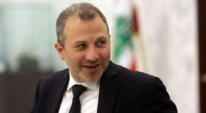 باسيل: موقفنا برفض الحرب الأهلية لا يتعارض مع موقفنا بحصرية السلاح ونقول للجيش نحن معك بأي قرار تتخذه 3 باسيل: موقفنا برفض الحرب الأهلية لا يتعارض مع موقفنا بحصرية السلاح ونقول للجيش نحن معك بأي قرار تتخذه