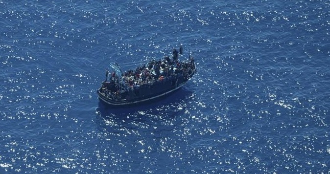 قتلى ومفقودون بغرق قاربين في إيطاليا 3 قتلى ومفقودون بغرق قاربين في إيطاليا