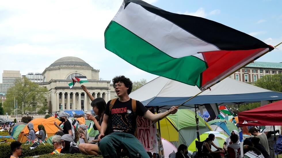 السلطة الفلسطينية تطلق جولة أوروبية لحشد الاعتراف بدولة فلسطين السلطة الفلسطينية تطلق جولة أوروبية لحشد الاعتراف بدولة فلسطين