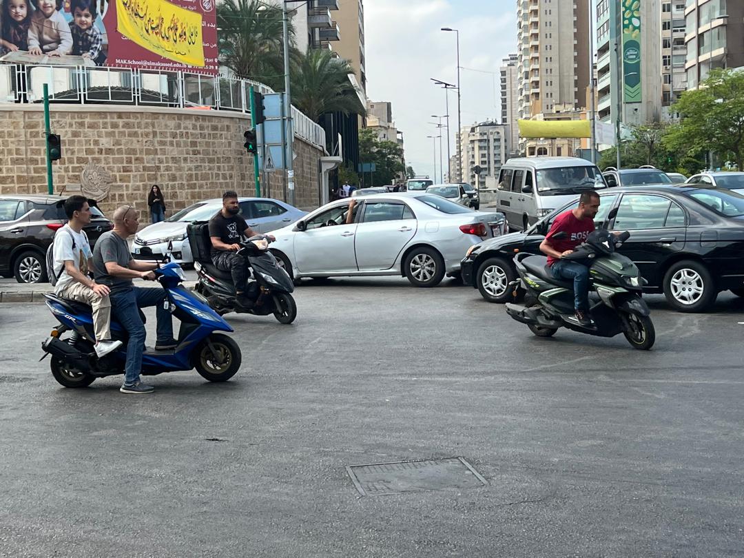 "عواقب تجاهل إشارات المرور:سلامة الطرق في خطر"