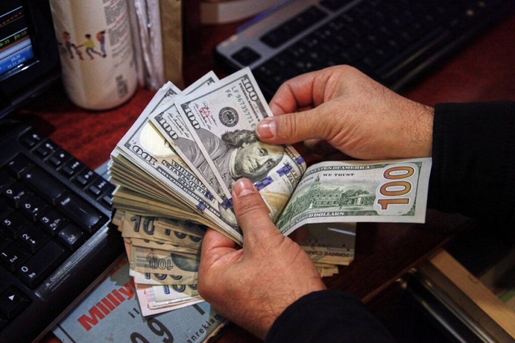 كيف يمكن بناء ثروة؟.. مليونير يكشف السر!