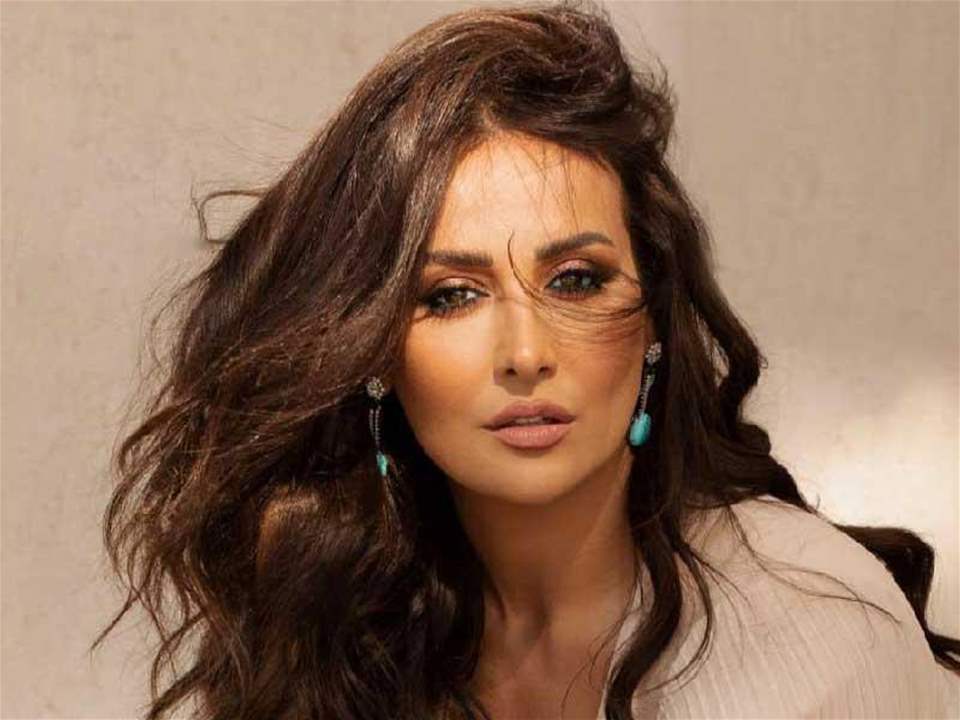 بالصورة.. كندة حنا تخضع لعملية دقيقة 5 بالصورة.. كندة حنا تخضع لعملية دقيقة