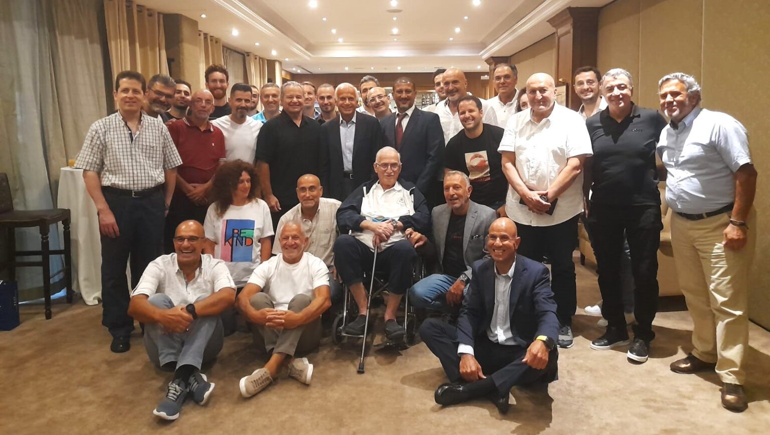 الاتحاد اللبناني للسكواش يكرم الكابتن روي دي فيرو