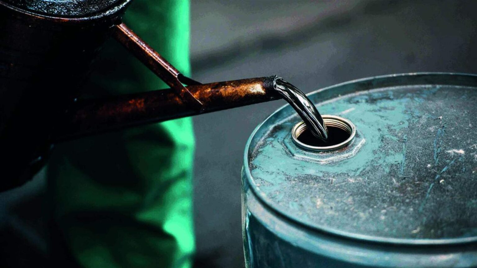 "الطاقة" تحدد سعر مادة "ديزل أويل" إعادة التصدير