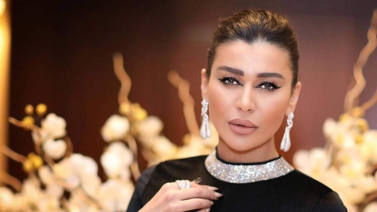 بالصورة.. مصالحة بين نادين الراسي وشقيقتها بالصورة.. مصالحة بين نادين الراسي وشقيقتها