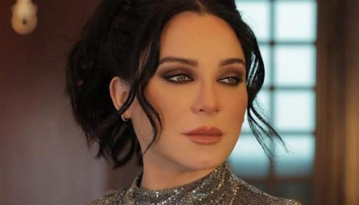 سلاف فواخرجي تنعى "السيد": عشنا معك عزّة والعزّة بإشارة من يديك 3 سلاف فواخرجي تنعى "السيد": عشنا معك عزّة والعزّة بإشارة من يديك