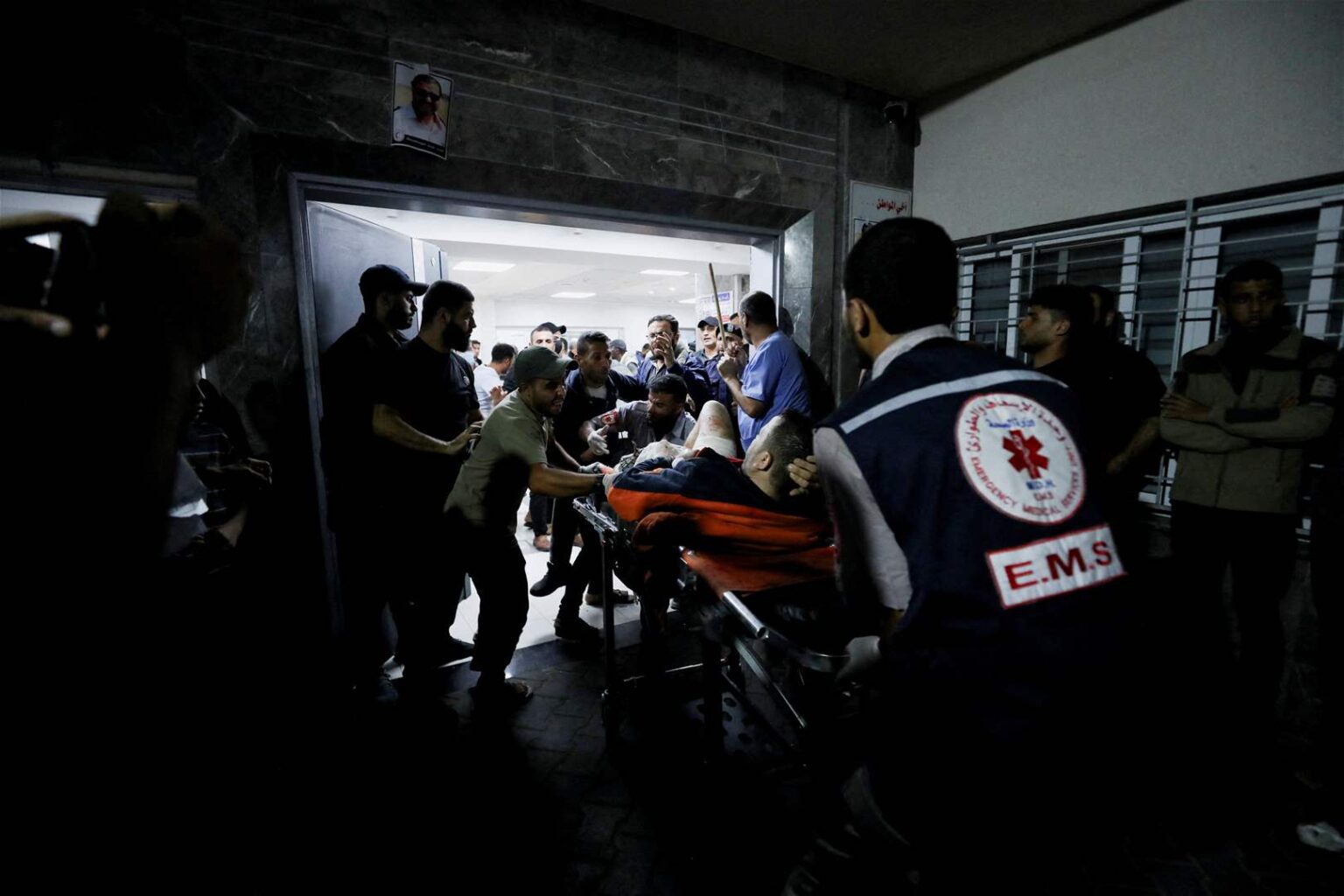مجزرة في جباليا: شهداء وقصف عنيف يسقط 11 منزلاً