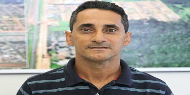 رحيل مدافع منتخب البرازيل السابق زي كارلوس 3 رحيل مدافع منتخب البرازيل السابق زي كارلوس