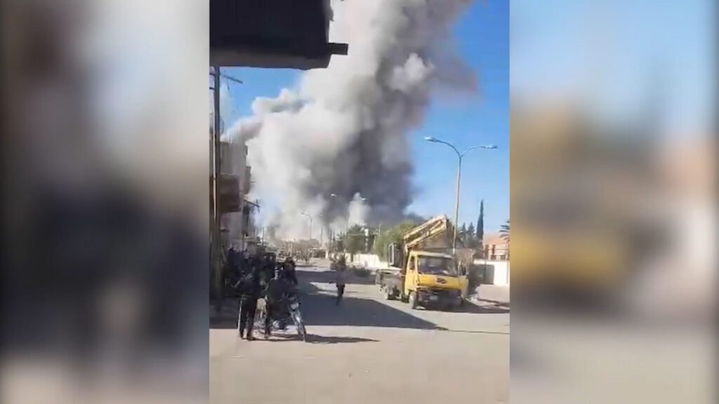 بالفيديو 36 شهيداً وجريحاً جراء عدوان إسرائيلي استهدف مدينة تدمر وسط سوريا
