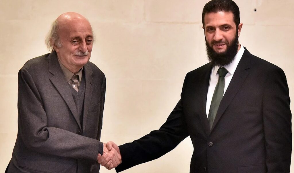 جنبلاط يحمل «الهواجس الدرزيّة» إلى لقاء الشرع: لعلاقات لبنانيّة – سوريّة نديّة