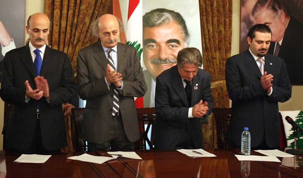 جنبلاط يتولّى إحباط جعجع