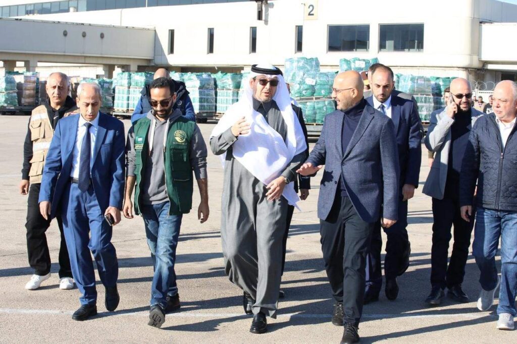 بالصور.. السفير السعودي يدشن المرحلة الثانية من المساعدات الإنسانية