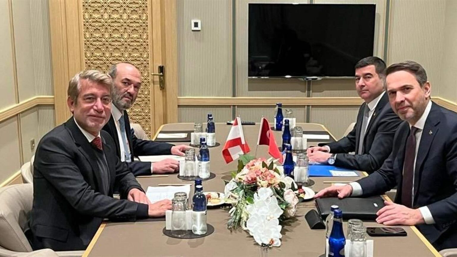 كهرباء ونفط وغاز .. بين فياض ونظيره التركي