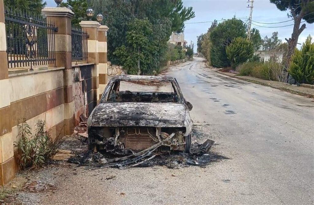بالصور.. الاحتلال يتوغل في القنطرة ويحرق سيارات