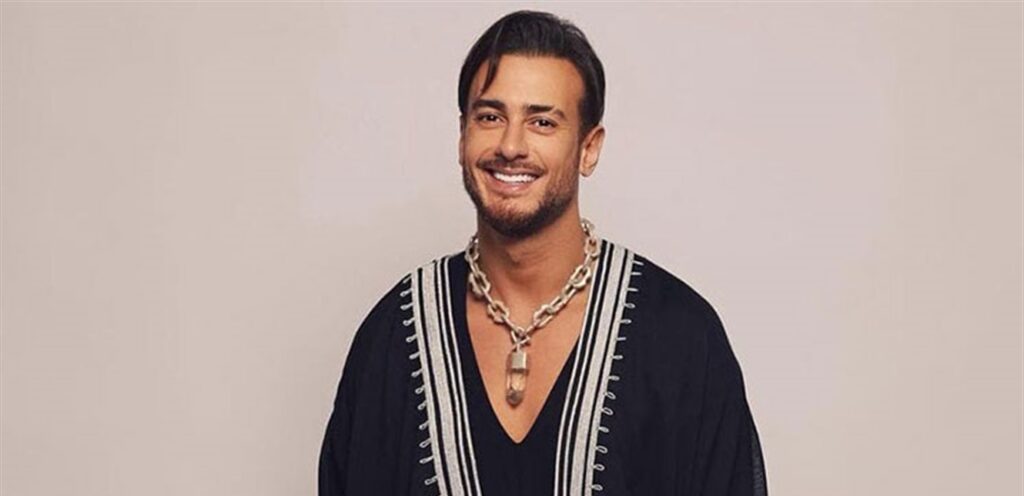 بالفيديو.. ماذا فعل سعد لمجرد على المسرح؟