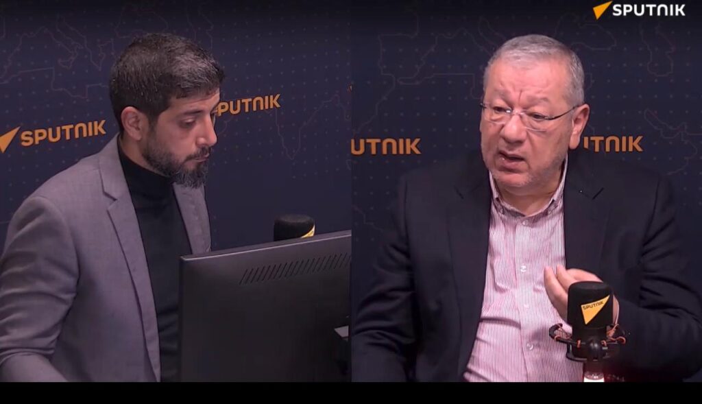 مبارك بيضون للزميل حيدر مخلوف عبر اذاعة "سبوتنيك" الدولية: وقف اطلاق النار أتى بعد ثبات المقاومة في الميدان والاسرائيلي عجز عن الدخول الى قرى جنوبية وحاول الاسرائيلي ان يفعل في الهدنة ما لم يستطع ان يفعله بالحرب