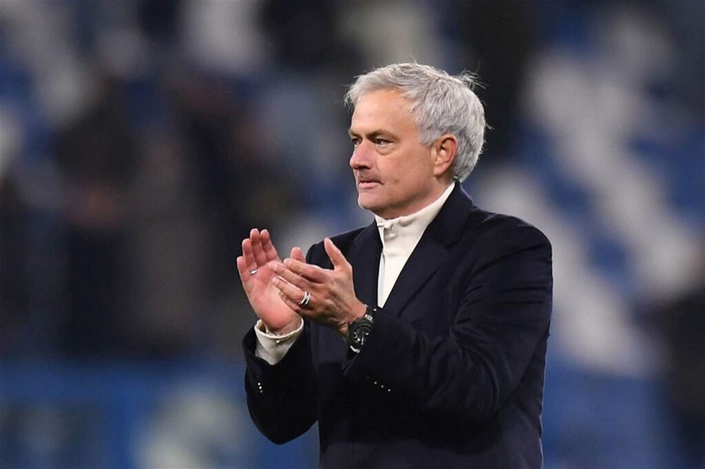 مورينيو: أشعر بالندم كلما أتذكر رحيلي عن ريال مدريد مورينيو: أشعر بالندم كلما أتذكر رحيلي عن ريال مدريد