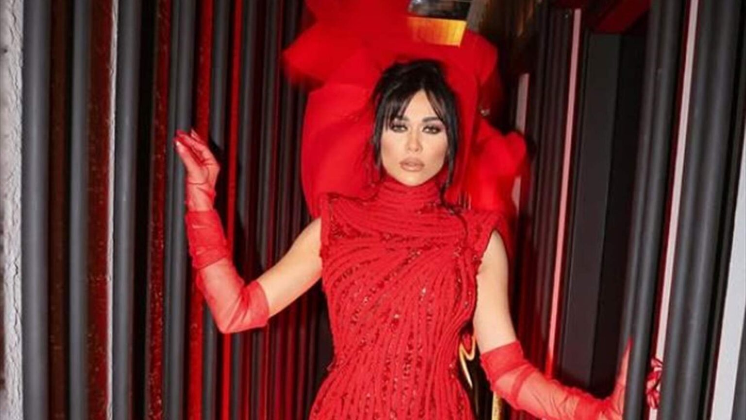 رسالة مؤثرة من نادين الراسي لإبنها