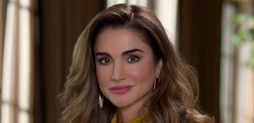 ما هي ماركات الأحذية المفضلة لدى الملكة رانيا؟ ما هي ماركات الأحذية المفضلة لدى الملكة رانيا؟