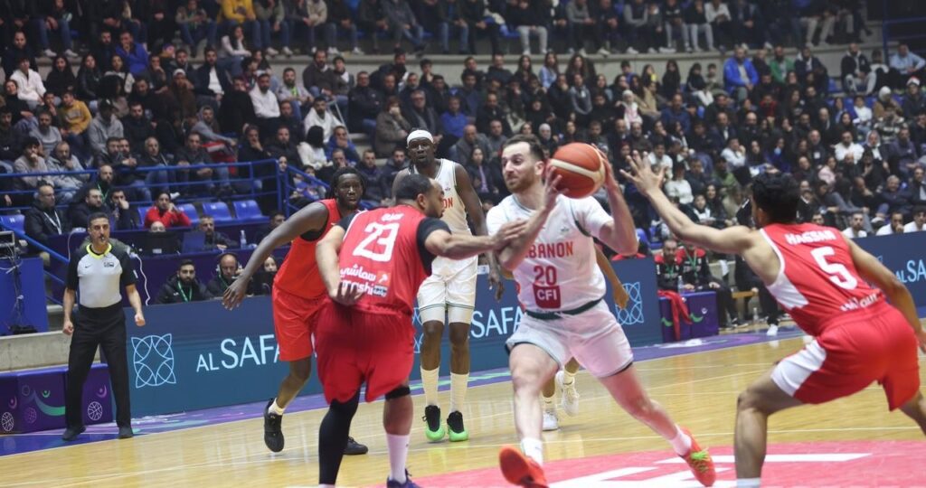 لبنان “المتأهل” يهزم الامارات 91-88 في تصفيات كأس آسيا لكرة السلة لبنان "المتأهل" يهزم الامارات 91-88 في تصفيات كأس آسيا لكرة السلة