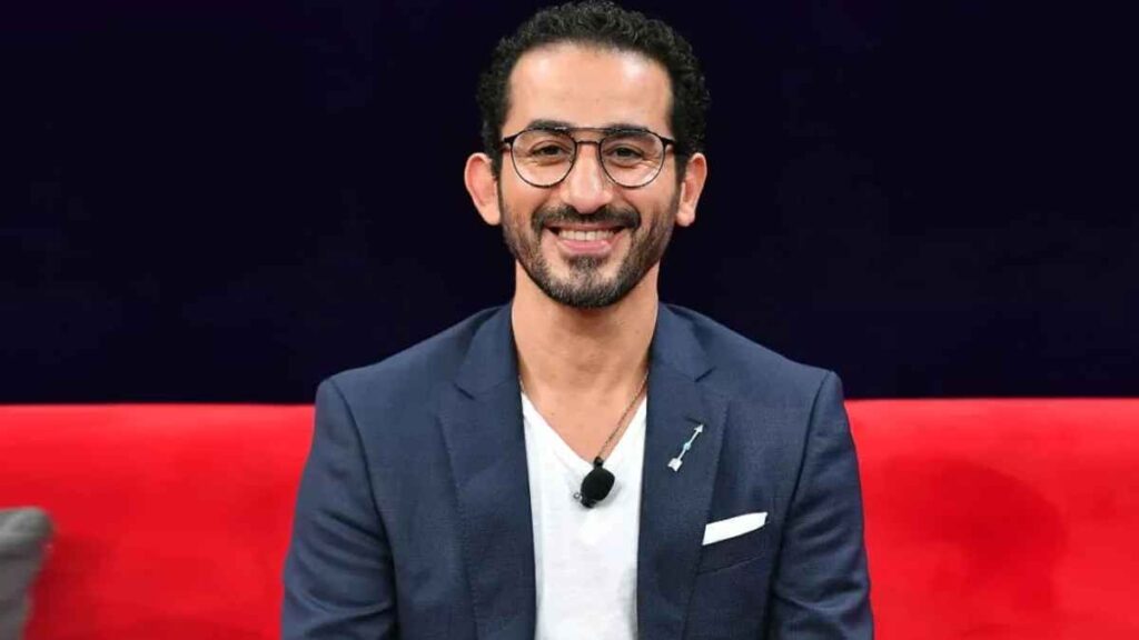 المخرج مصطفى جاد يخرج عن صمته ويدافع عن أحمد حلمي بعد جدل " الصف الأول "
