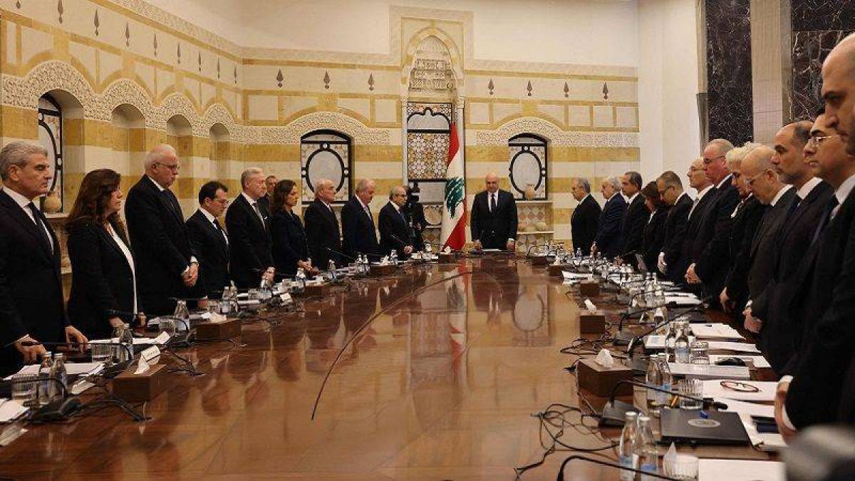 هل يمنع رئيس الجمهوريّة "الجبنة عن آكليها" في التعيينات؟.. المادة 92 من الدستور حددت الشروط والقانون 7 وضع الآليّة 3 هل يمنع رئيس الجمهوريّة "الجبنة عن آكليها" في التعيينات؟.. المادة 92 من الدستور حددت الشروط والقانون 7 وضع الآليّة