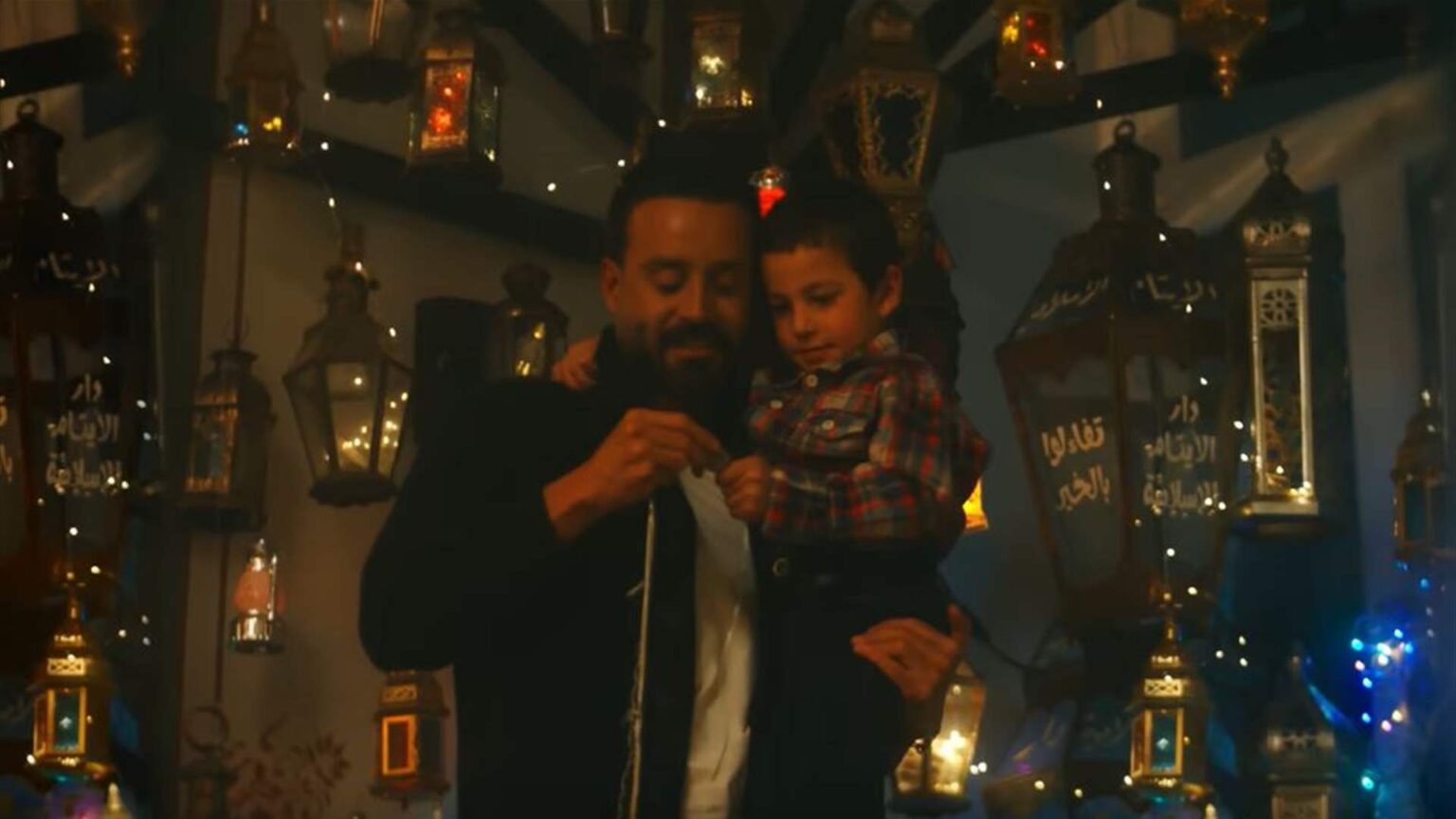بالفيديو.. سعد رمضان يعايد متابعيه بأغنية بالفيديو.. سعد رمضان يعايد متابعيه بأغنية