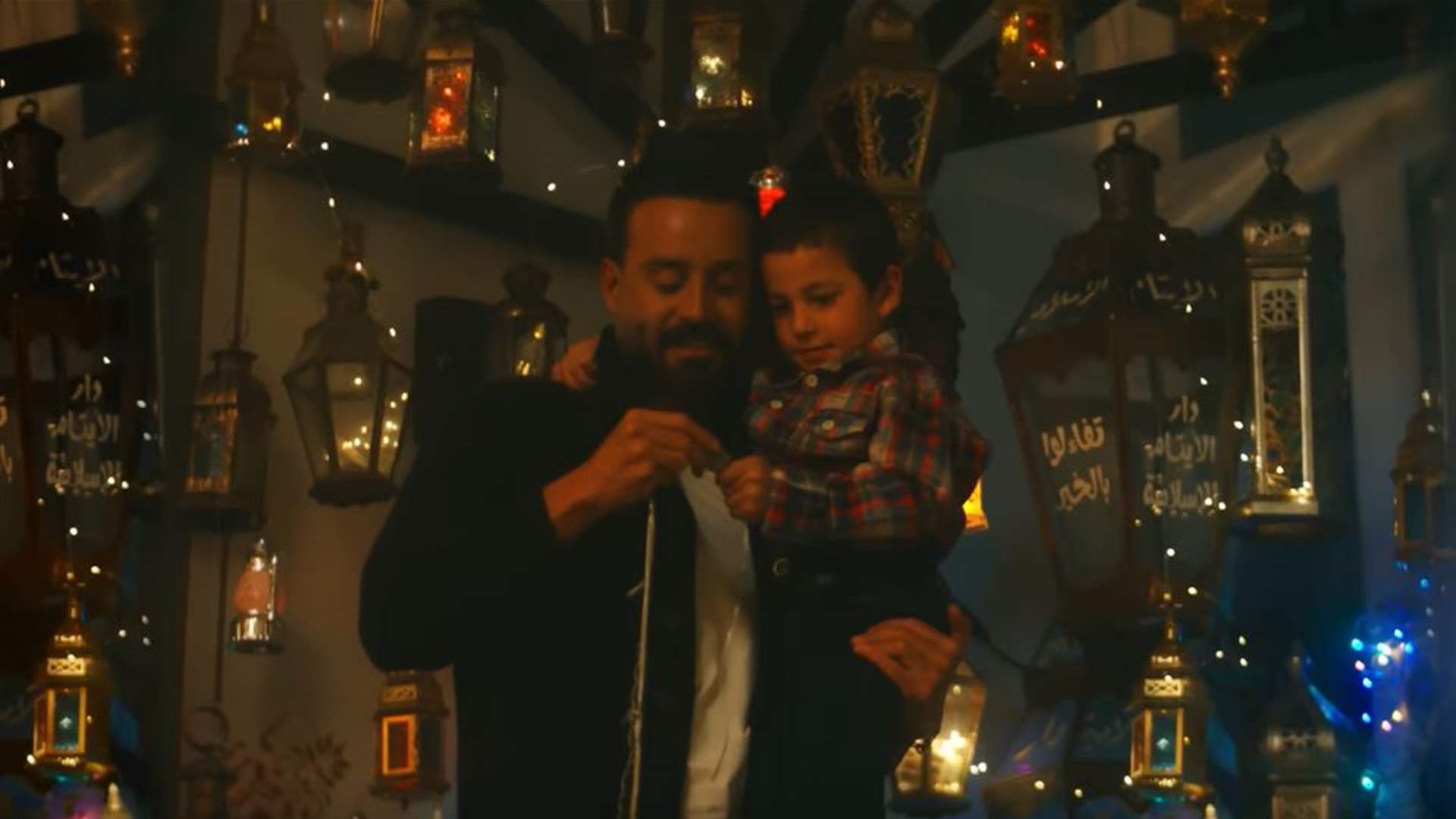 بالفيديو.. سعد رمضان يعايد متابعيه بأغنية 3 بالفيديو.. سعد رمضان يعايد متابعيه بأغنية