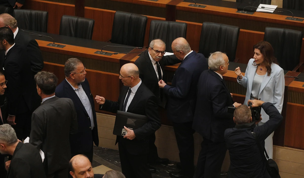 بري يغلق باب تعديل القانون: مناصفة بيروت رهن الأتفاق الصعب 3 بري يغلق باب تعديل القانون: مناصفة بيروت رهن الأتفاق الصعب