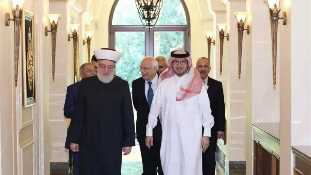 الحاجز العقائدي بين السعوديّة و “جمعيّة المشاريع” لم يمنع لقاء سفيرها.. إتفاق على نهج الاعتدال وبناء الدولة في لبنان الحاجز العقائدي بين السعوديّة و "جمعيّة المشاريع" لم يمنع لقاء سفيرها.. إتفاق على نهج الاعتدال وبناء الدولة في لبنان