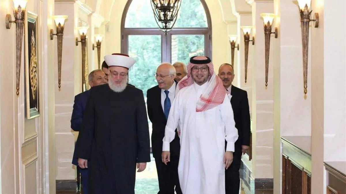 الحاجز العقائدي بين السعوديّة و "جمعيّة المشاريع" لم يمنع لقاء سفيرها.. إتفاق على نهج الاعتدال وبناء الدولة في لبنان 3 الحاجز العقائدي بين السعوديّة و "جمعيّة المشاريع" لم يمنع لقاء سفيرها.. إتفاق على نهج الاعتدال وبناء الدولة في لبنان