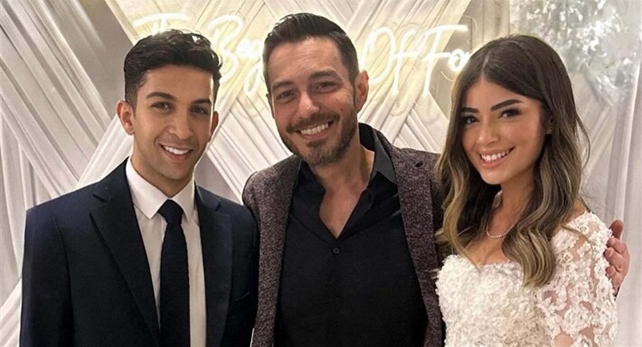 بالفيديو.. أحمد زاهر يبكي بعقد قران ابنته 3 بالفيديو.. أحمد زاهر يبكي بعقد قران ابنته