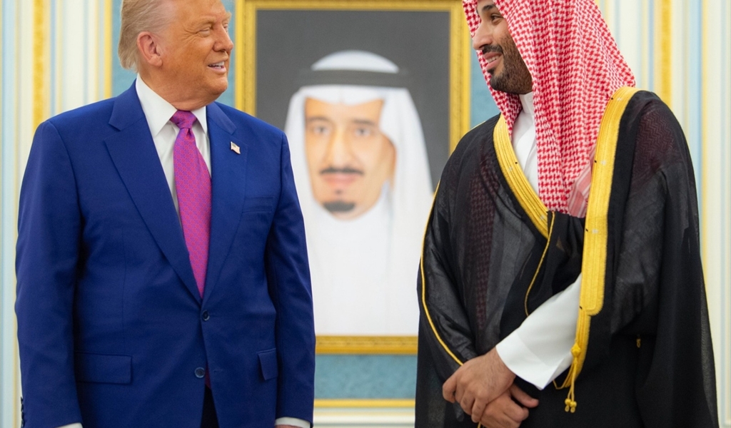 زيارة ترامب للسعودية تحمل في طيّاتها اعترافاً صريحاً بالدور القيادي للمملكة في المنطقة 3 زيارة ترامب للسعودية تحمل في طيّاتها اعترافاً صريحاً بالدور القيادي للمملكة في المنطقة