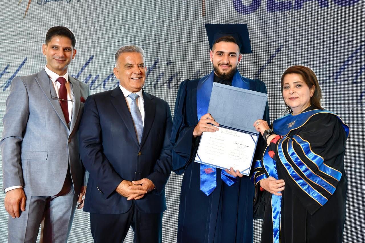 بالفيديو والصور.. اللواء عباس إبراهيم يرعى حفل تخرّج 70 طالبًا وطالبة في "فينيكس إنترناشونال سكول": من بين الركام تولد الأمم ومن بينكم يولد لبنان الجديد