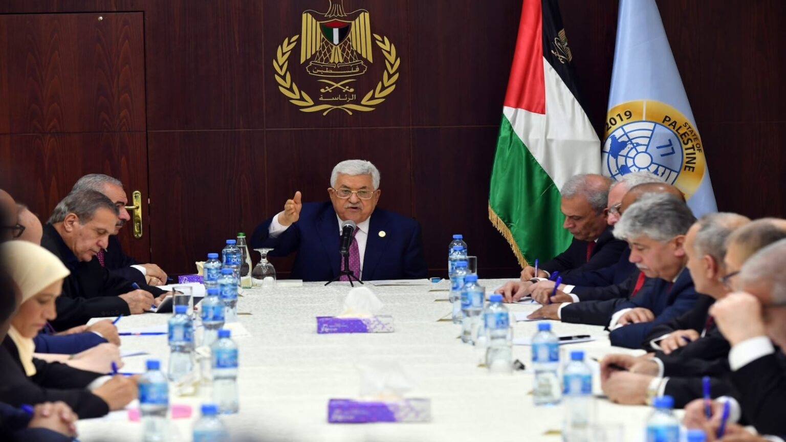 الأزمة المالية في السلطة الفلسطينية: استهداف إسرائيلي-أميركي وتدخل أوروبي خجول الأزمة المالية في السلطة الفلسطينية: استهداف إسرائيلي-أميركي وتدخل أوروبي خجول
