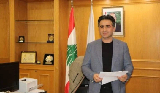 “الحزب” في القصر.. 1 “الحزب” في القصر..