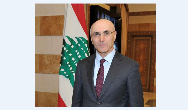 الوزير الحجار يكشف كواليس جلسة بعبدا لبند السلاح وانسحاب الوزراء الوزير الحجار يكشف كواليس جلسة بعبدا لبند السلاح وانسحاب الوزراء