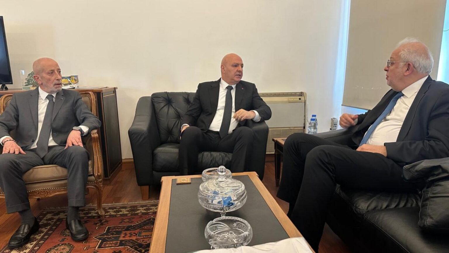 الرئيس عون زار وزارة العدل حيث التقى الوزير عادل نصّار وشدّد على أهمية تحقيق العدالة في هذه المرحلة