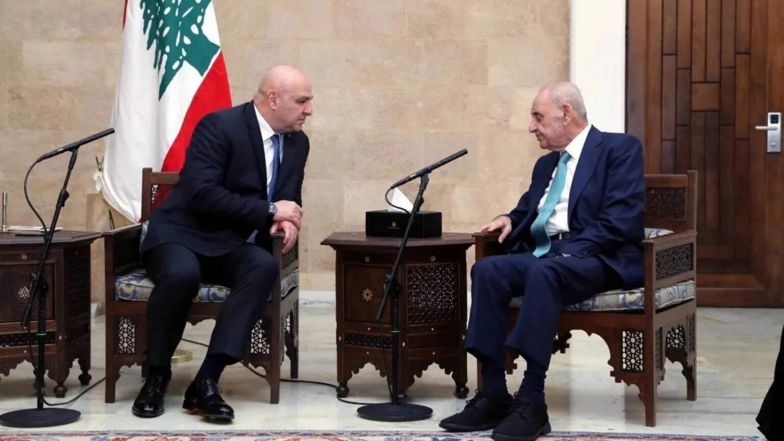 اجتماع في قصر بعبدا بين رئيس الجمهورية العماد جوزاف عون ورئيس مجلس النواب نبيه بري اجتماع في قصر بعبدا بين رئيس الجمهورية العماد جوزاف عون ورئيس مجلس النواب نبيه بري