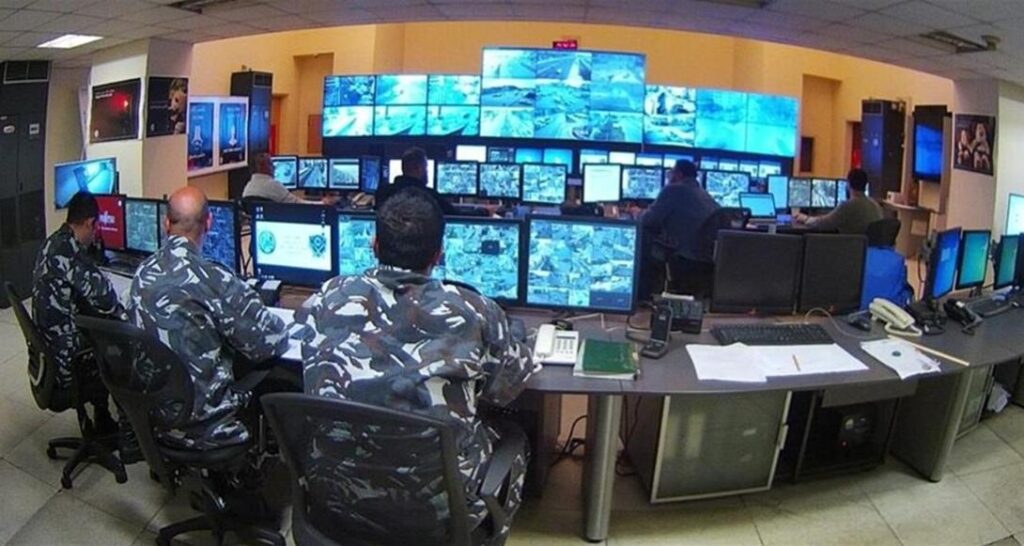 التحكم المروري: حركة المرور كثيفة من خلدة باتجاه انفاق المطار