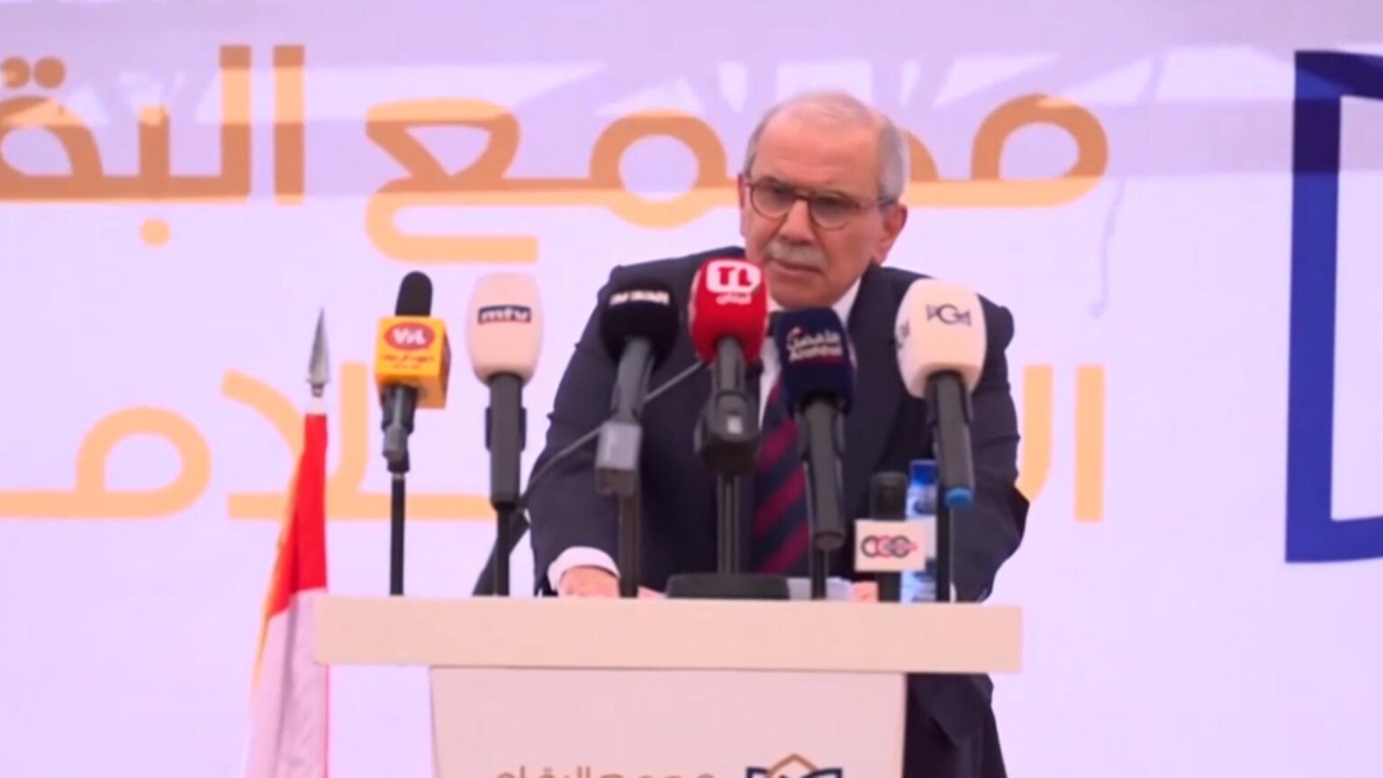 رئيس الوزراء اللبناني: لا استقرار في البلاد دون انسحاب “إسرائيل” الكامل ووقف عدوانها