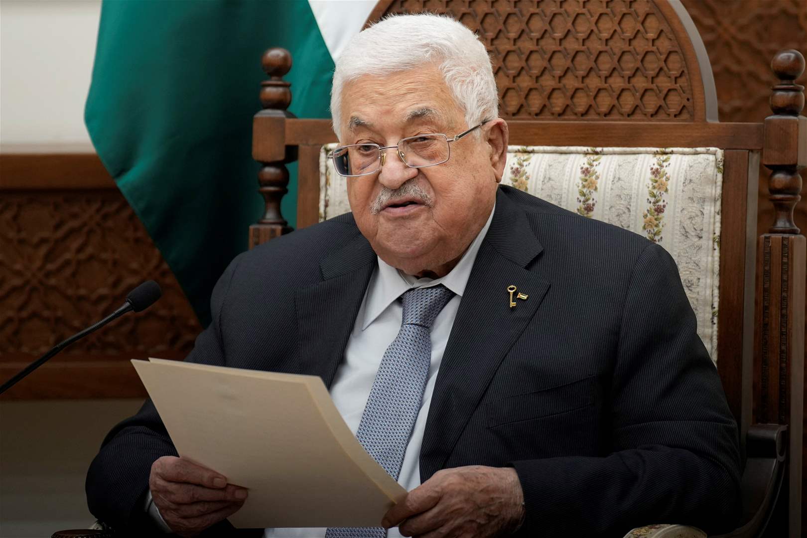 الرئيس الفلسطيني يطالب الفصائل بتسليم السلاح! 3 الرئيس الفلسطيني يطالب الفصائل بتسليم السلاح!