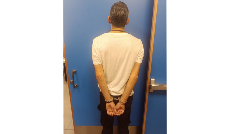 شعبة المعلومات توقف شخصا امتهن عمليات نصب واحتيال في مناطق عدّة من جبل لبنان شعبة المعلومات توقف شخصا امتهن عمليات نصب واحتيال في مناطق عدّة من جبل لبنان