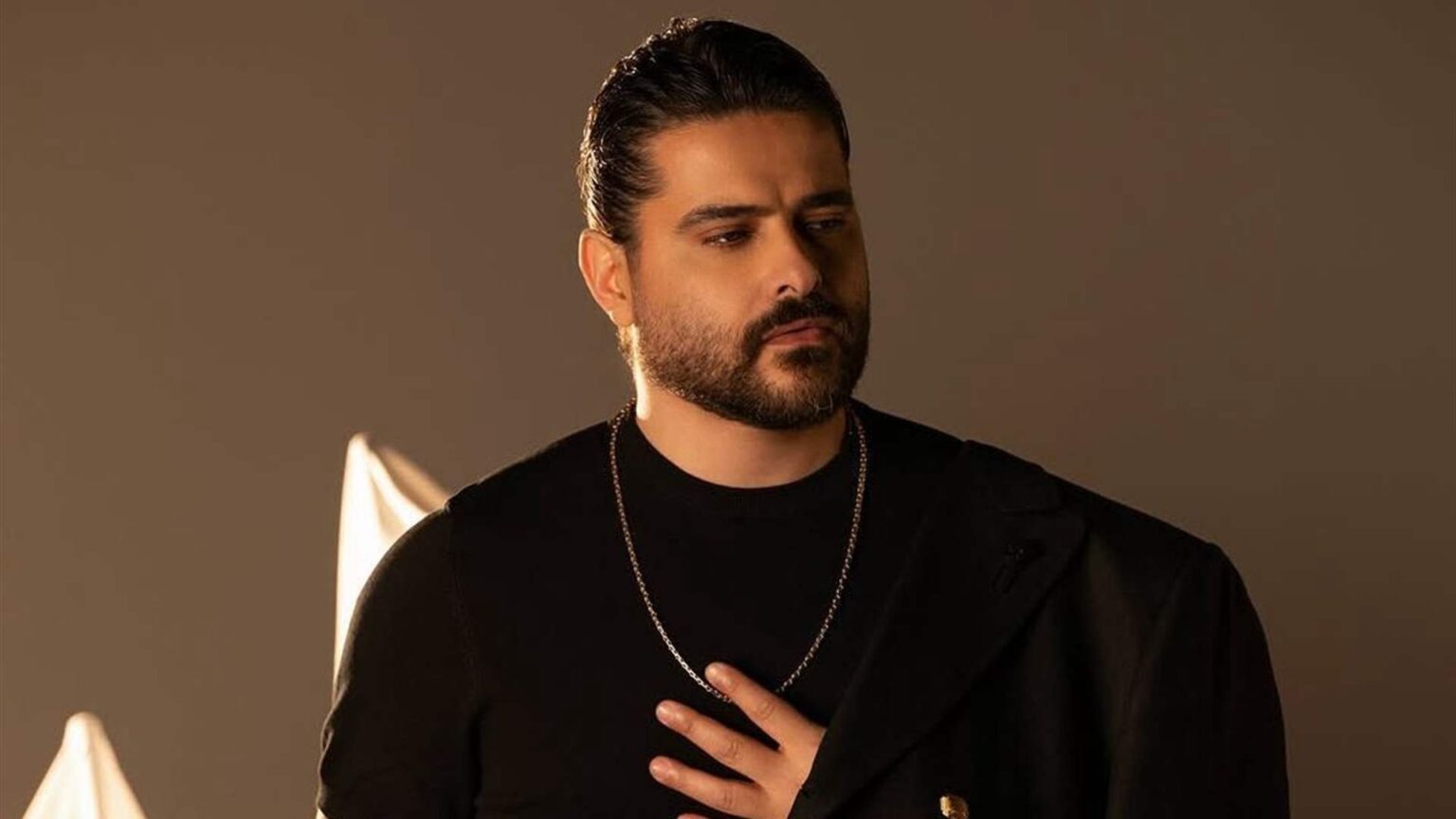 "لا تهزّي كبوش التوتي" تعود بصوت ناصيف زيتون وتغزو مواقع التواصل!