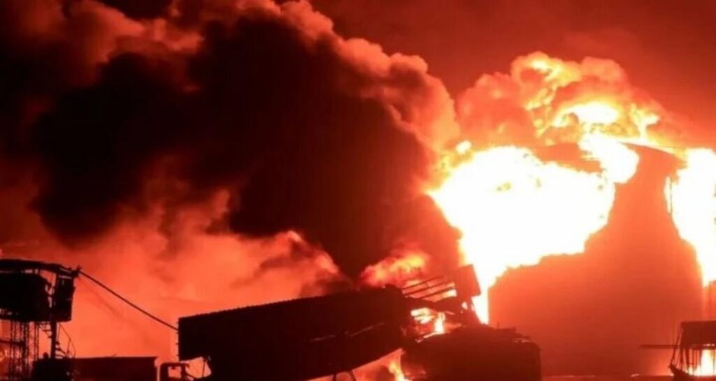 الجيش الإسرائيلي: استهدفنا بنى تحتية للطاقة استخدمها الحوثيون الجيش الإسرائيلي: استهدفنا بنى تحتية للطاقة استخدمها الحوثيون