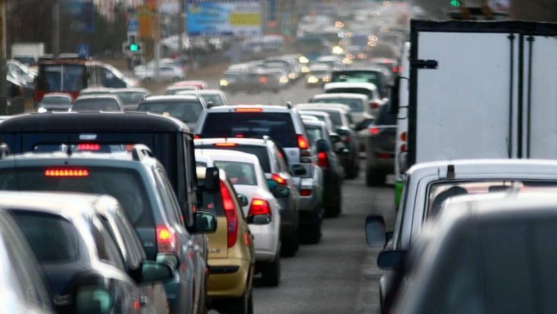 التحكم المروري: حركة المرور كثيفة من زوق مصبح باتجاه جونية وصولا حتى مفرق غزير وكثيفة من برج حمود باتجاه الدورة وصولا حتى الزلقا التحكم المروري: حركة المرور كثيفة من زوق مصبح باتجاه جونية وصولا حتى مفرق غزير وكثيفة من برج حمود باتجاه الدورة وصولا حتى الزلقا